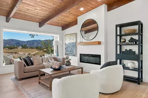 286 Monte Vista Dr, Napa, CA 94559