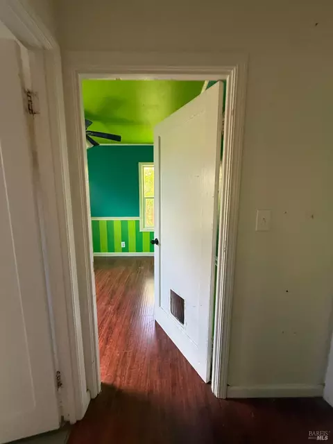 36 Loma #AA, Benicia, CA 90045