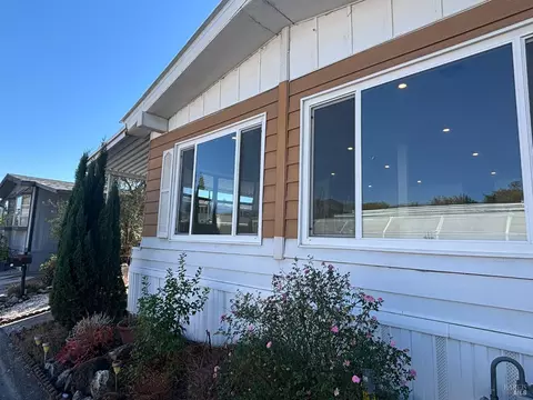921 Champagne St S, Calistoga, CA 94515
