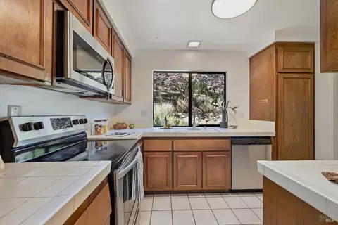 Kitchen - 7 Josefa Ct, Novato, CA 94949 photo 1 of 3