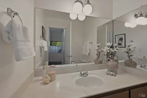 Bath - 7 Josefa Ct, Novato, CA 94949 photo 4 of 4