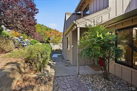 Exterior - 7 Josefa Ct, Novato, CA 94949 photo 2 of 9