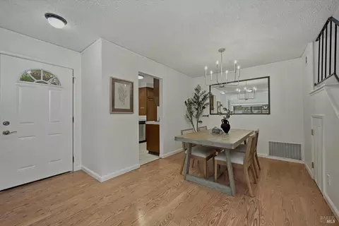 Dining - 7 Josefa Ct, Novato, CA 94949 photo 3 of 3