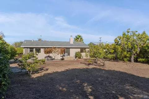 Exterior - 108 Lakeside Dr, Corte Madera, CA 94925 photo 4 of 6