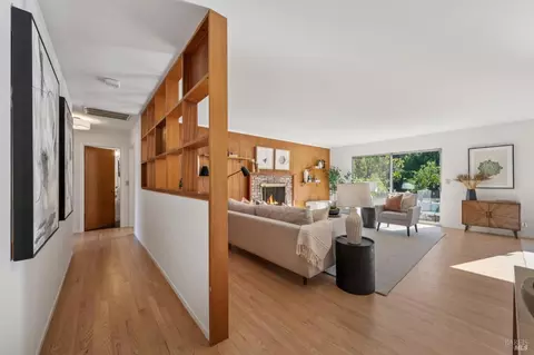 Entry Way - 108 Lakeside Dr, Corte Madera, CA 94925 photo 1 of 1