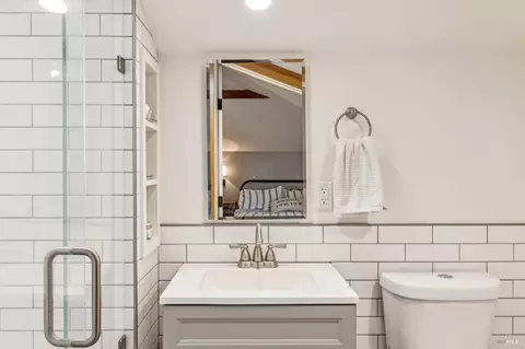 Bath - 483 E Napa St, Sonoma, CA 95476 photo 11 of 12