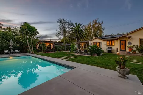 483 E Napa St, Sonoma, CA 95476