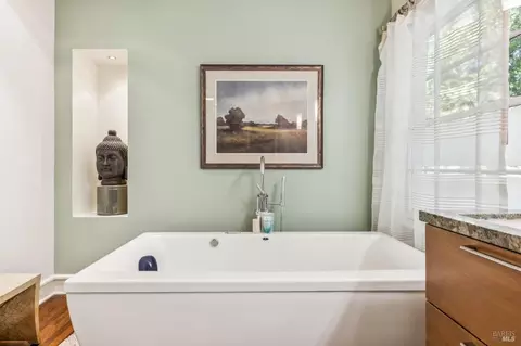 Bath - 483 E Napa St, Sonoma, CA 95476 photo 6 of 12
