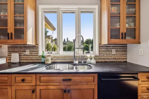 Kitchen - 483 E Napa St, Sonoma, CA 95476 photo 7 of 11