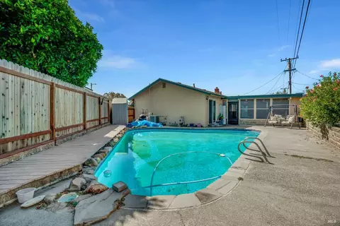 Exterior - 156 Heartwood Ct, Vallejo, CA 94591 photo 8 of 8
