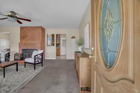 Entry Way - 156 Heartwood Ct, Vallejo, CA 94591 photo 1 of 1