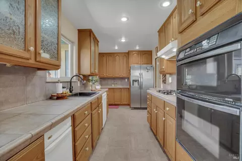 Kitchen - 156 Heartwood Ct, Vallejo, CA 94591 photo 1 of 3