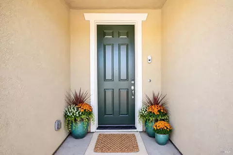 Entry Way - 1680 Gold St, Dixon, CA 95620 photo 1 of 4