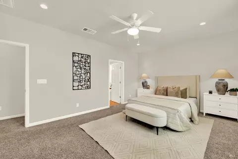 Bedroom - 1680 Gold St, Dixon, CA 95620 photo 1 of 10