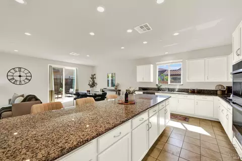 Kitchen - 1680 Gold St, Dixon, CA 95620 photo 1 of 7