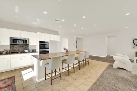 Kitchen - 1680 Gold St, Dixon, CA 95620 photo 5 of 7
