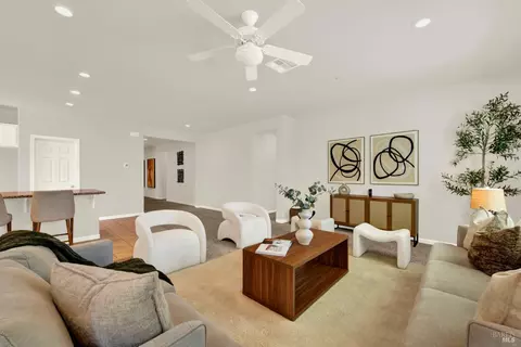 Living - 1680 Gold St, Dixon, CA 95620 photo 2 of 3