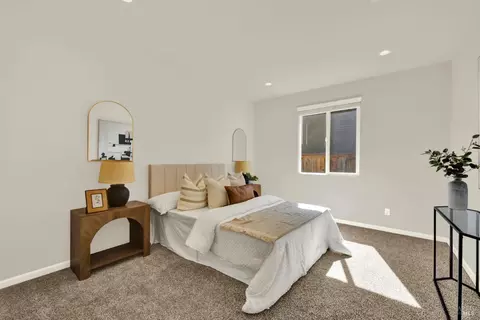 Bedroom - 1680 Gold St, Dixon, CA 95620 photo 3 of 10