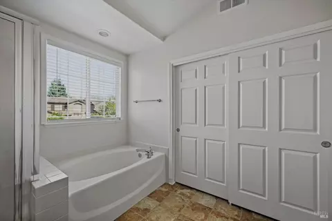 Bath - 7648 12th Hole Dr, Windsor, CA 95492 photo 4 of 4