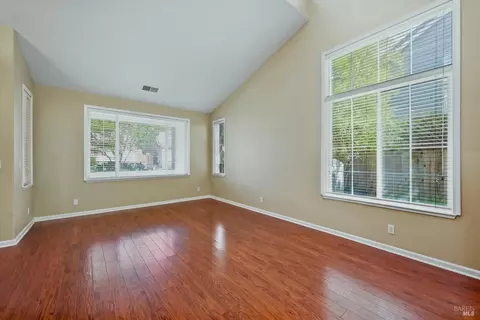 Living - 7648 12th Hole Dr, Windsor, CA 95492 photo 4 of 9