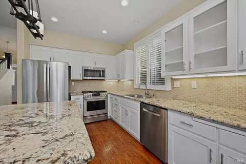 Kitchen - 7648 12th Hole Dr, Windsor, CA 95492 photo 3 of 4