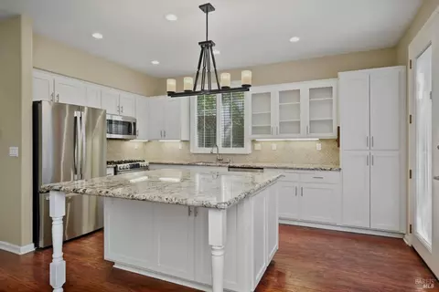 Kitchen - 7648 12th Hole Dr, Windsor, CA 95492 photo 2 of 4