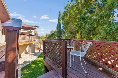 Exterior - 151 Greenfield Ave, Vallejo, CA 94590 photo 7 of 9