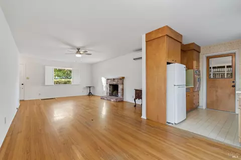 Living - 580 E Thomson Ave, Sonoma, CA 95476 photo 5 of 5