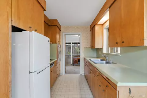 Kitchen - 580 E Thomson Ave, Sonoma, CA 95476 photo 1 of 4