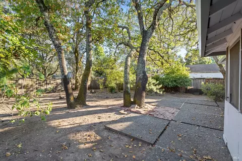 Exterior - 580 E Thomson Ave, Sonoma, CA 95476 photo 7 of 7