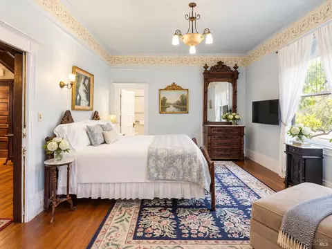 Bedroom - 302 N Main St, Cloverdale, CA 95425 photo 13 of 13