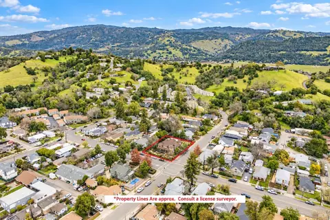 View/Area - 302 N Main St, Cloverdale, CA 95425 photo 4 of 6