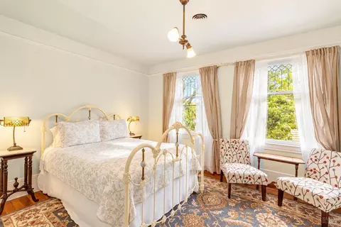 Bedroom - 302 N Main St, Cloverdale, CA 95425 photo 6 of 13