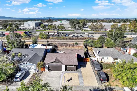 View/Area - 15 Falcon Dr, Vallejo, CA 94589 photo 4 of 12