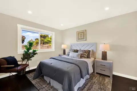Bedroom - 15 Falcon Dr, Vallejo, CA 94589 photo 6 of 9