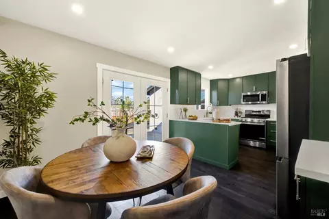 Dining - 15 Falcon Dr, Vallejo, CA 94589 photo 3 of 4