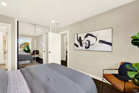 Bedroom - 15 Falcon Dr, Vallejo, CA 94589 photo 9 of 9