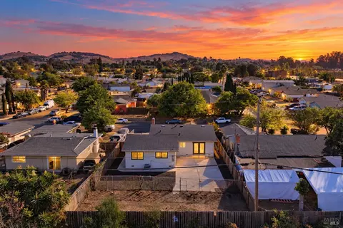 View/Area - 15 Falcon Dr, Vallejo, CA 94589 photo 1 of 12