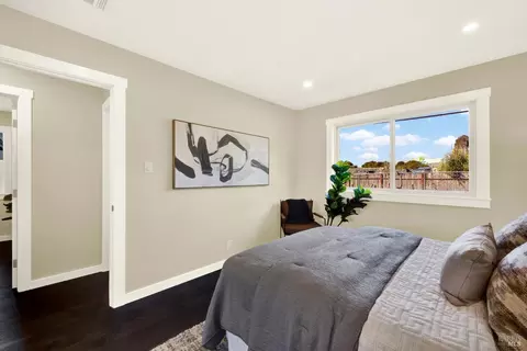 Bedroom - 15 Falcon Dr, Vallejo, CA 94589 photo 7 of 9
