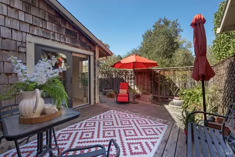 Exterior - 1609 Monroe Ct, Petaluma, CA 94954 photo 3 of 6