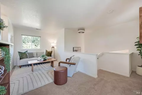 Living - 1609 Monroe Ct, Petaluma, CA 94954 photo 3 of 3