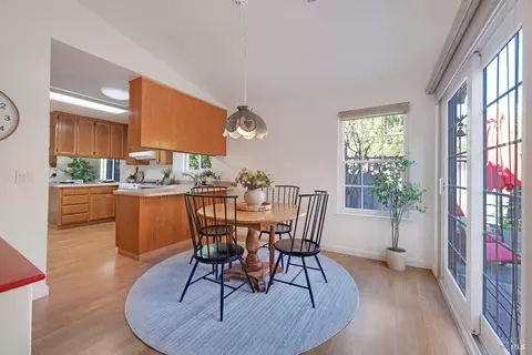 Dining - 1609 Monroe Ct, Petaluma, CA 94954 photo 1 of 2