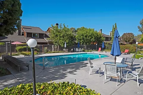 Exterior - 1609 Monroe Ct, Petaluma, CA 94954 photo 6 of 6