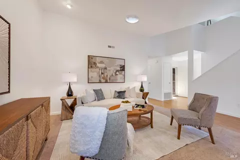 Living - 1609 Monroe Ct, Petaluma, CA 94954 photo 2 of 3