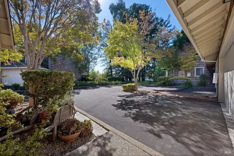 Exterior - 1609 Monroe Ct, Petaluma, CA 94954 photo 2 of 6