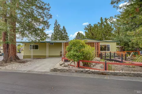 73 Sequoia Cir, Santa Rosa, CA 95401