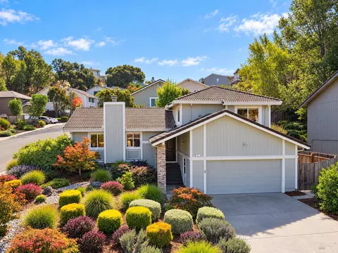 9 Carob Way, Novato, CA 94945