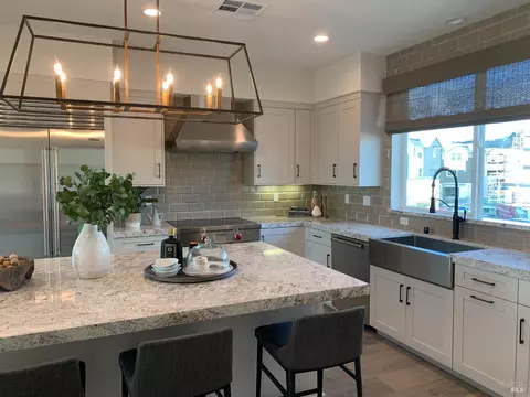555 Semillon Ln, Santa Rosa, CA 95403