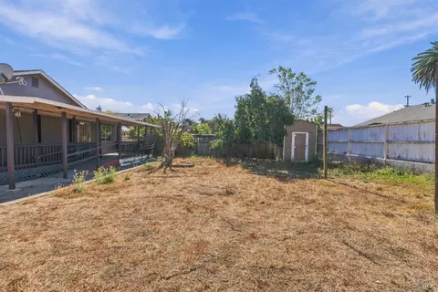 Exterior - 427 5th St, Vallejo, CA 94590 photo 6 of 6