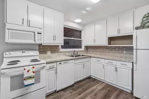Kitchen - 427 5th St, Vallejo, CA 94590 photo 2 of 2